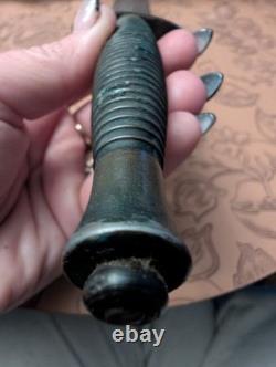 1942 WWII Style Fighting Dagger, Steel Needle Point, Leather, Sheath