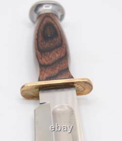 BULLDOG Brand Fixed Blade Hunting Knife WithSheath Used in Very Good Condition