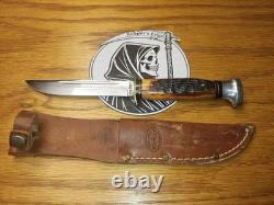 Beautiful KABAR hunting knife with stag antler handle. Collector's piece