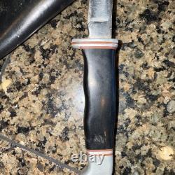 Buck Fixed Knife Inverted dual Line W / Original Sheath Excellent