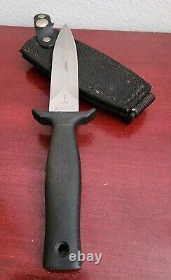 COLLECTIBLE GERBER MARK I PORTLAND. ORE. U. S. A. FIXED BLADE KNIFE. With SHEATH