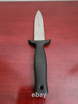 COLLECTIBLE GERBER MARK I PORTLAND. ORE. U. S. A. FIXED BLADE KNIFE. With SHEATH