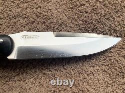 COLONIAL KNIFE Defiant CE 400 MADE IN USA