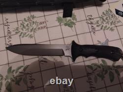 Chris Reeve Knives Green Beret Fixed Blade Plain Edge MagnaCut Blade Knife/Cas