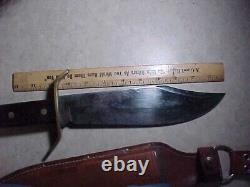 From estate-Very nice vintage Western W49 F hunting knife with sheath