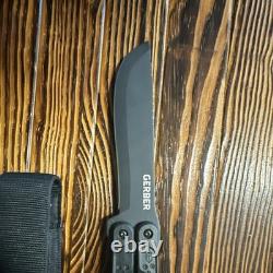 Gerber 42 Hunting Knife 4in Straight Edge Stainless Blade Black with Sheath