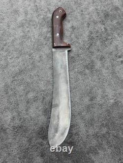 Handmade machete knife ideal for hunting and outdoor use