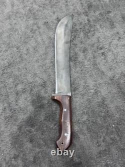 Handmade machete knife ideal for hunting and outdoor use