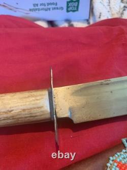 Mountain man bowie knife