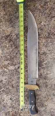 Predator movie Bowie Hunting Fixed Blade Knife, Wood Handle, Sheath