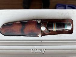 Robi Klaas Rare Vintage Vintage Fixed Blade Hunting Knife Etched Motif Sheath