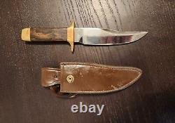 US Early 1970s Smith and Wesson Bowie Model 104 Hunting Fighting Knife with Sheath