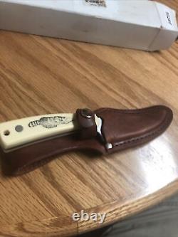 VINTAGE SCHRADE USA SC502 RACCOON SCHRIMSHAW SHARPFINGER KNIFE WithBOX