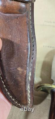 VTG 70's Westmark Model 702 Fixed Blade Outdoorsman Knife 9.5 USA OEM Sheath