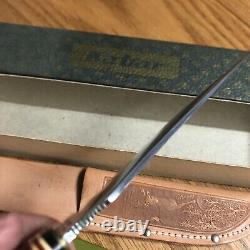 Vintage 1960's Kabar USA 1237 HUNTING KNIFE withSheath NEVER USED