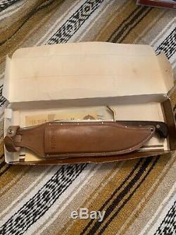 Vintage 1980 Western USA W49 D Bowie Hunting Survival V44 knife WithSheath/box