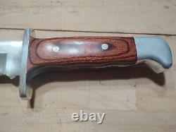 Vintage Buck 124 Frontier Bowie knife. 1988 limited edition