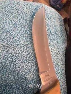 Vintage Buck Akonua USA Fixed Blade Knife with Buck Sheath