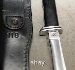 Vintage Buck model 118 made in USA hunting fixed blade knife original sheath