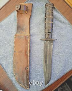 Vintage KA-BAR Fixed Blade Knife, USN Marked with Leather carrier