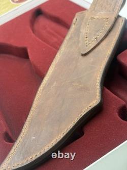 WR Case & Sons Cutlery Co Bowie Fixed Blade Hunting Knife With Leather Sheath