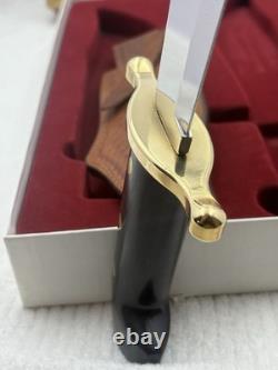 WR Case & Sons Cutlery Co Bowie Fixed Blade Hunting Knife With Leather Sheath