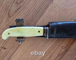 WWII Western 3.25 Fixed Blade Knife Full Tang with Sheath. Very Good Condition